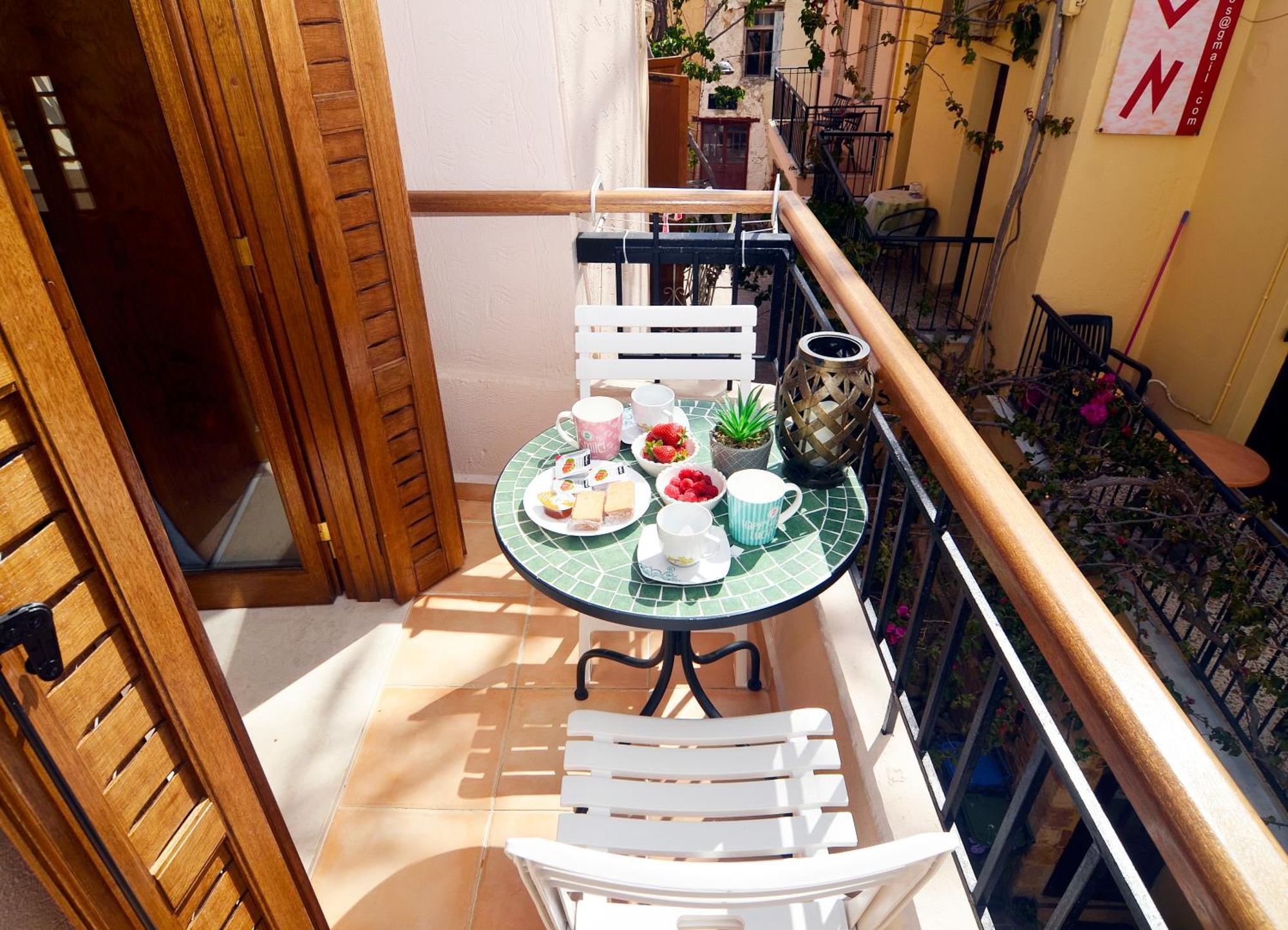 Kostas House, Old Venetian Harbor Chania Appartement *